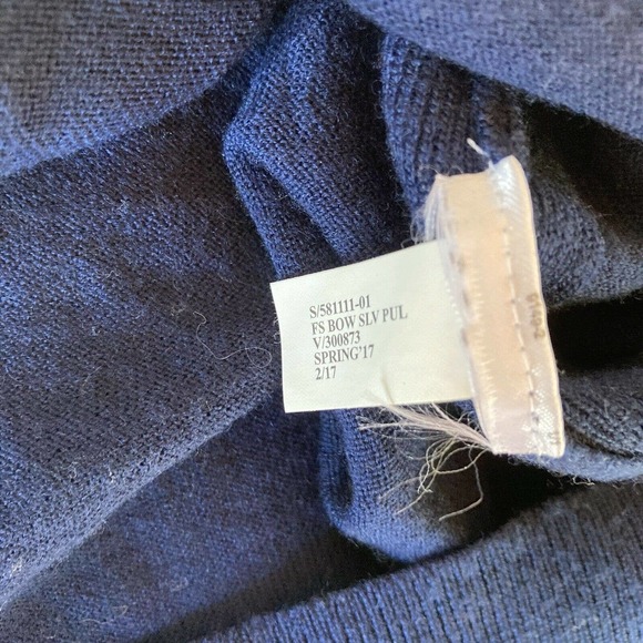 Banana Republic Sweater Sz S 100% Merino Wool Tie Bow Sleeves Navy Blue Womens - Picture 6 of 10
